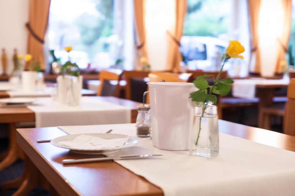 Vier Jahreszeiten Hotel 2*